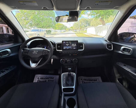 2022 Hyundai Venue SE