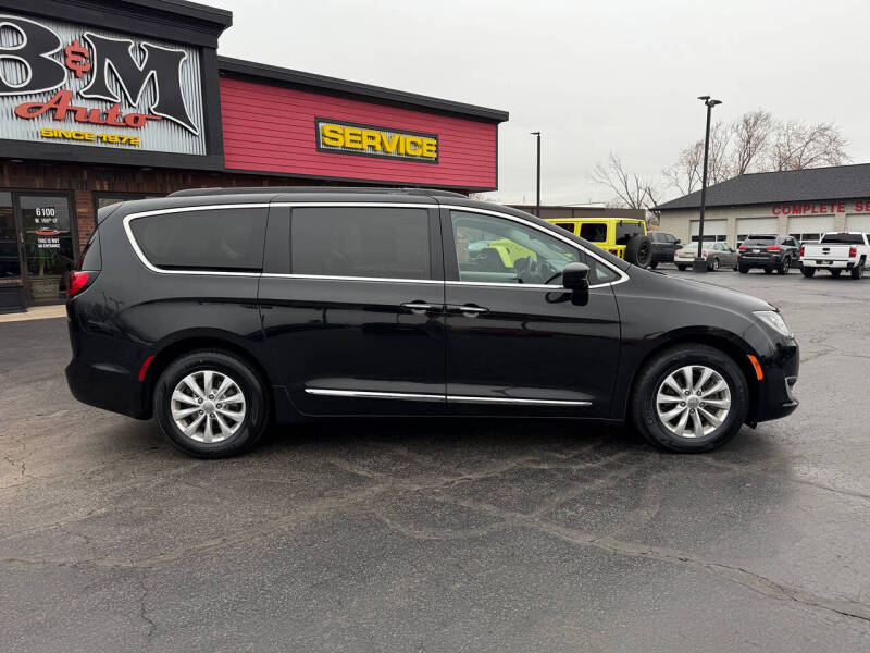 2017 Chrysler Pacifica Touring-L