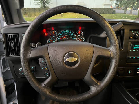 2024 Chevrolet Express 2500