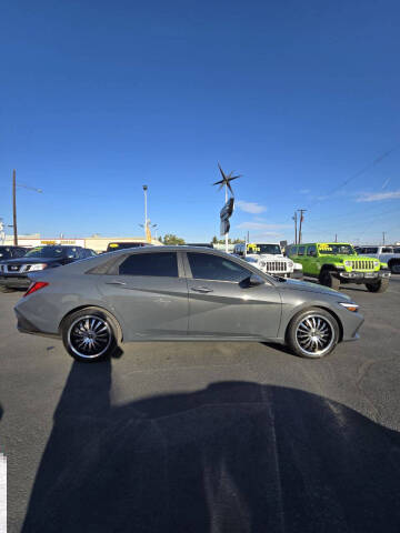 2024 Hyundai Elantra SE