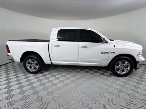 2015 RAM 1500 SLT