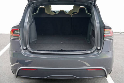 2023 Tesla Model X Standard Range