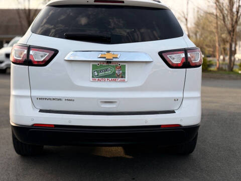 2017 Chevrolet Traverse LT