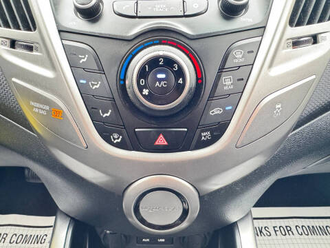 2017 Hyundai Veloster