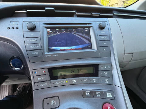 2015 Toyota Prius Three