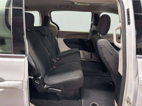 2019 Chrysler Pacifica LX
