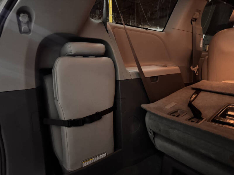2020 Toyota Sienna XLE 8-Passenger