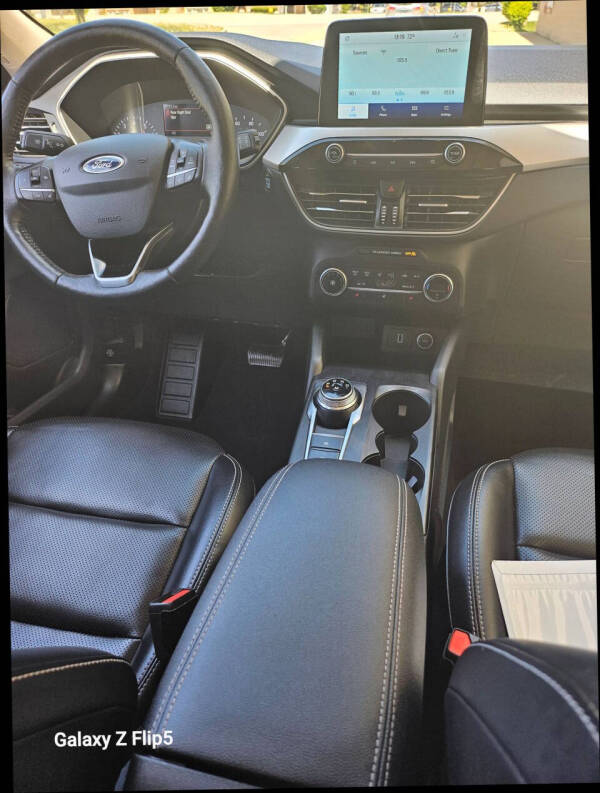 2020 Ford Escape SEL