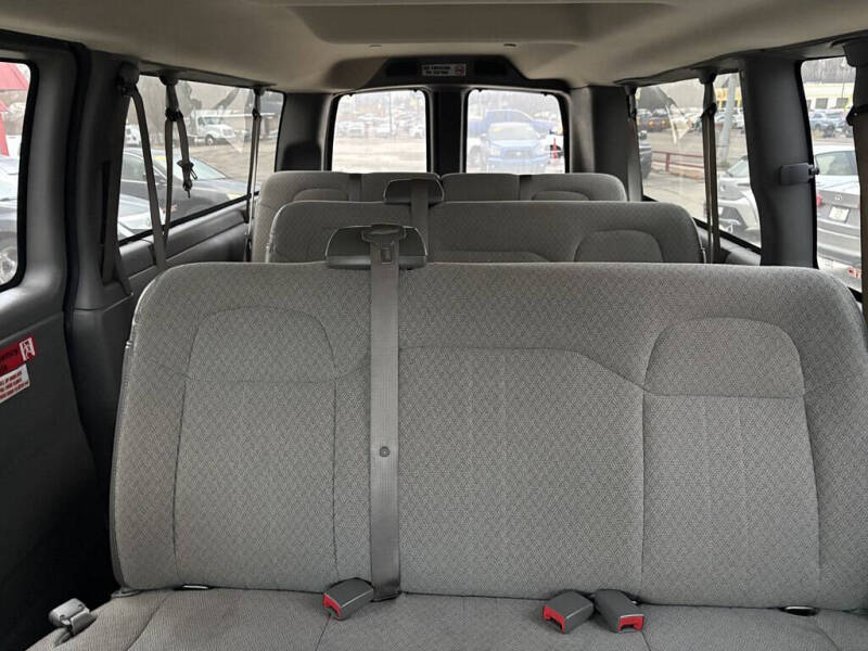 2017 Chevrolet Express LT 3500