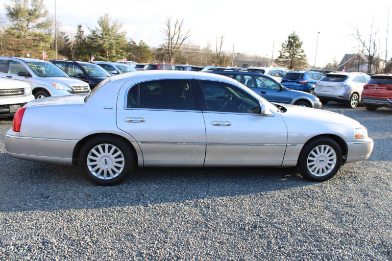 2005 Lincoln Town Car Signature