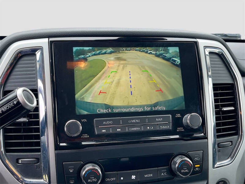 2021 Nissan Titan SV