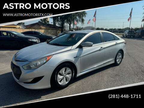 2013 Hyundai Sonata Hybrid for sale at ASTRO MOTORS in Houston TX