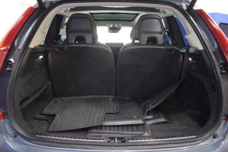 2020 Volvo XC90 T5 Momentum