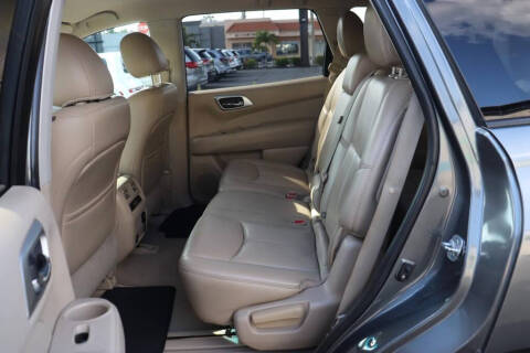 2015 Nissan Pathfinder SL