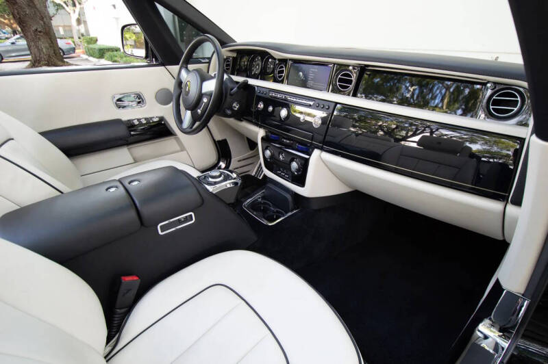 2016 Rolls-Royce Phantom Drophead Coupe