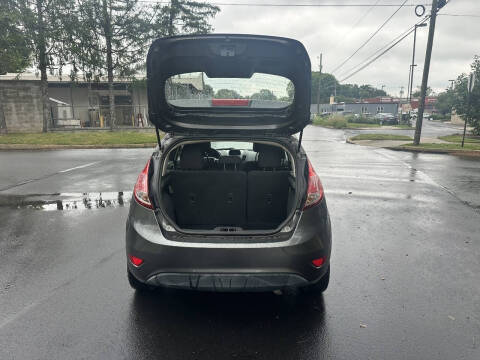 2016 Ford Fiesta SE