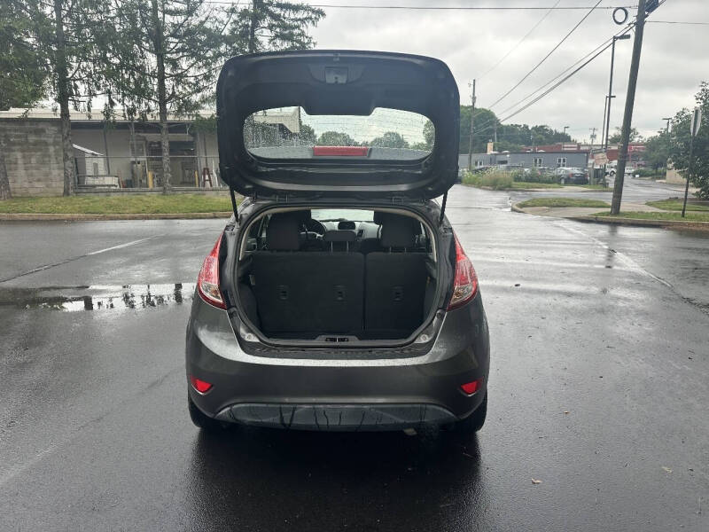 2016 Ford Fiesta SE
