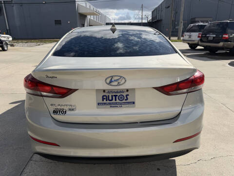 2017 Hyundai Elantra SE