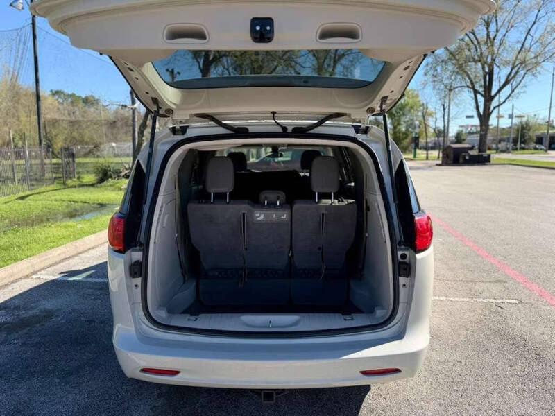 2017 Chrysler Pacifica LX