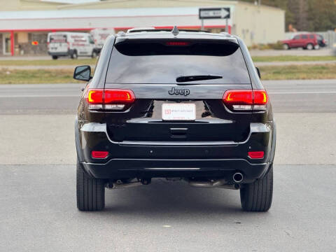 2018 Jeep Grand Cherokee Laredo