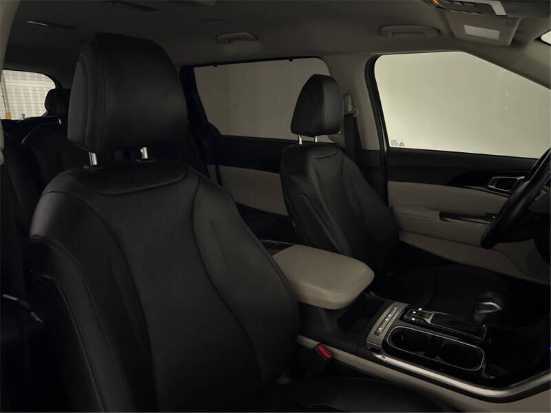 2022 Kia Carnival EX