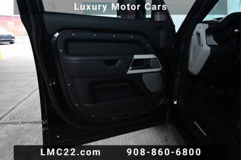 2023 Land Rover Defender 130 X-Dynamic SE