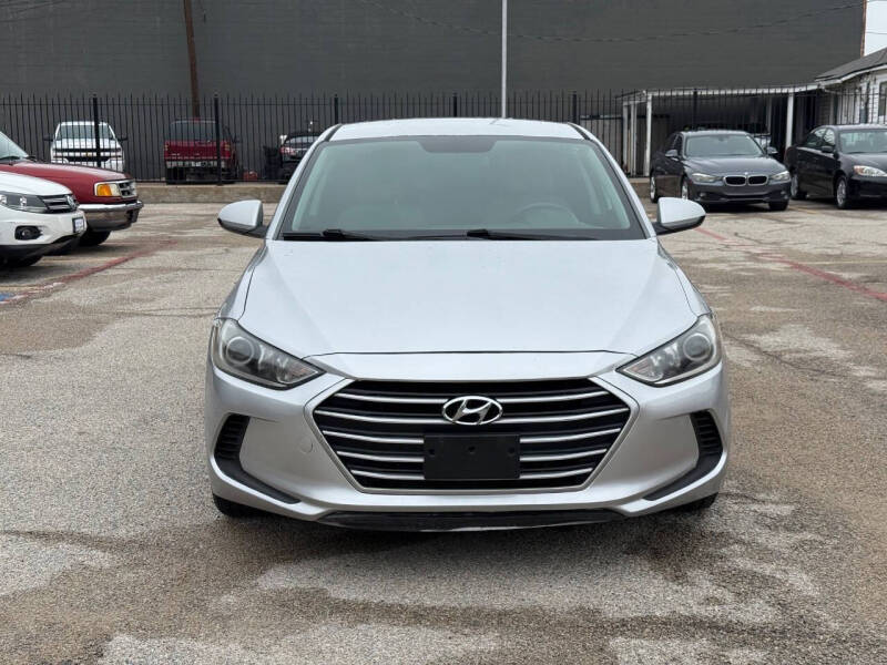 2018 Hyundai Elantra SE
