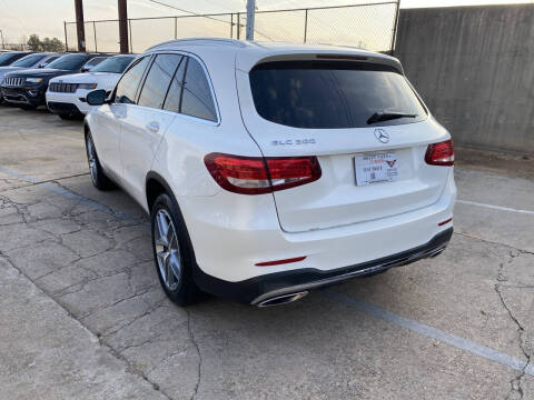 2017 Mercedes-Benz GLC GLC 300