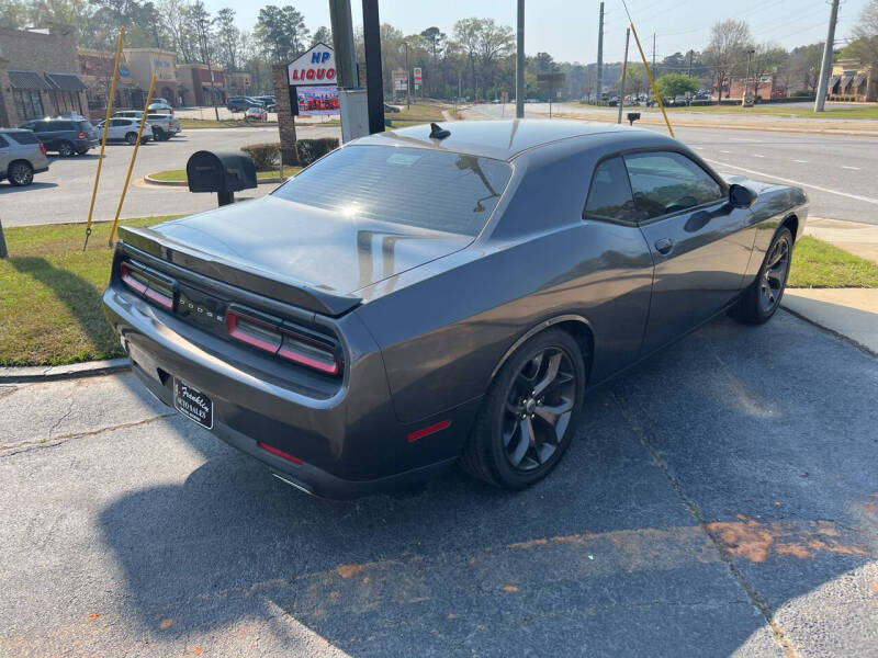 2019 Dodge Challenger SXT
