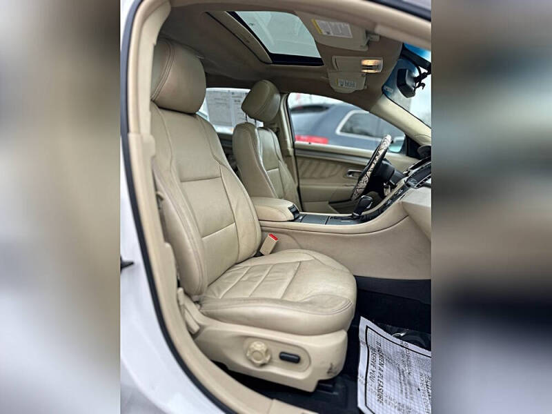 2013 Ford Taurus SEL