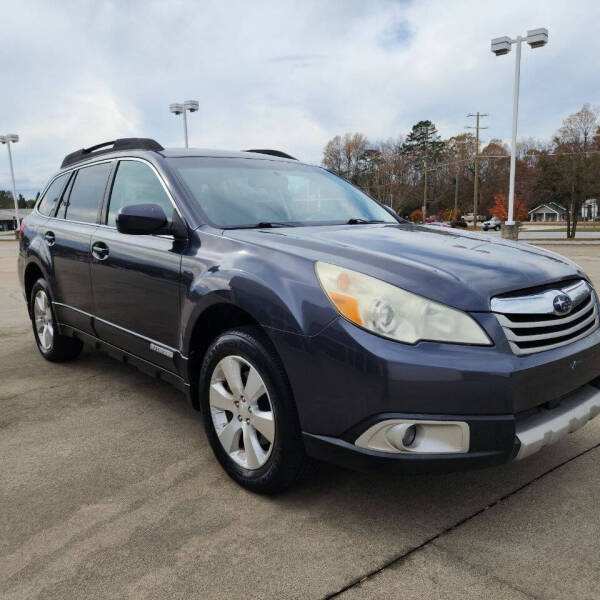 2011 Subaru Outback 3.6R Limited photo 7