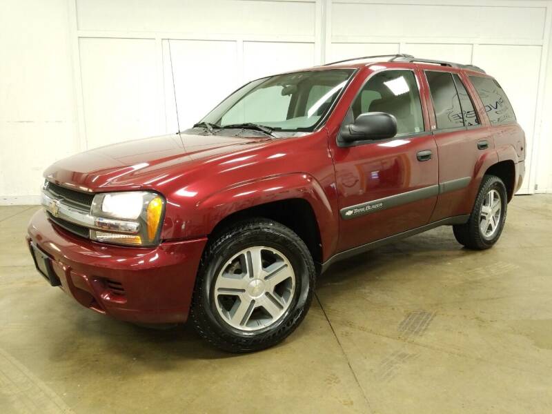 2004 Chevrolet TrailBlazer for sale at PINGREE AUTO SALES INC in Crystal Lake IL