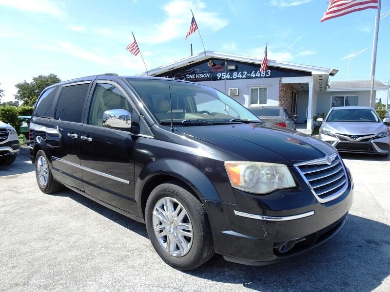2008 CHRYSLER Town and Country Minivan - $5,500