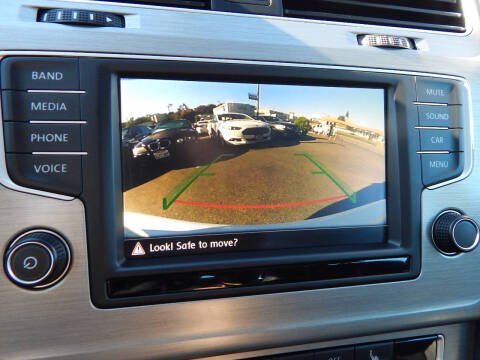 2016 Volkswagen Golf TSI SE