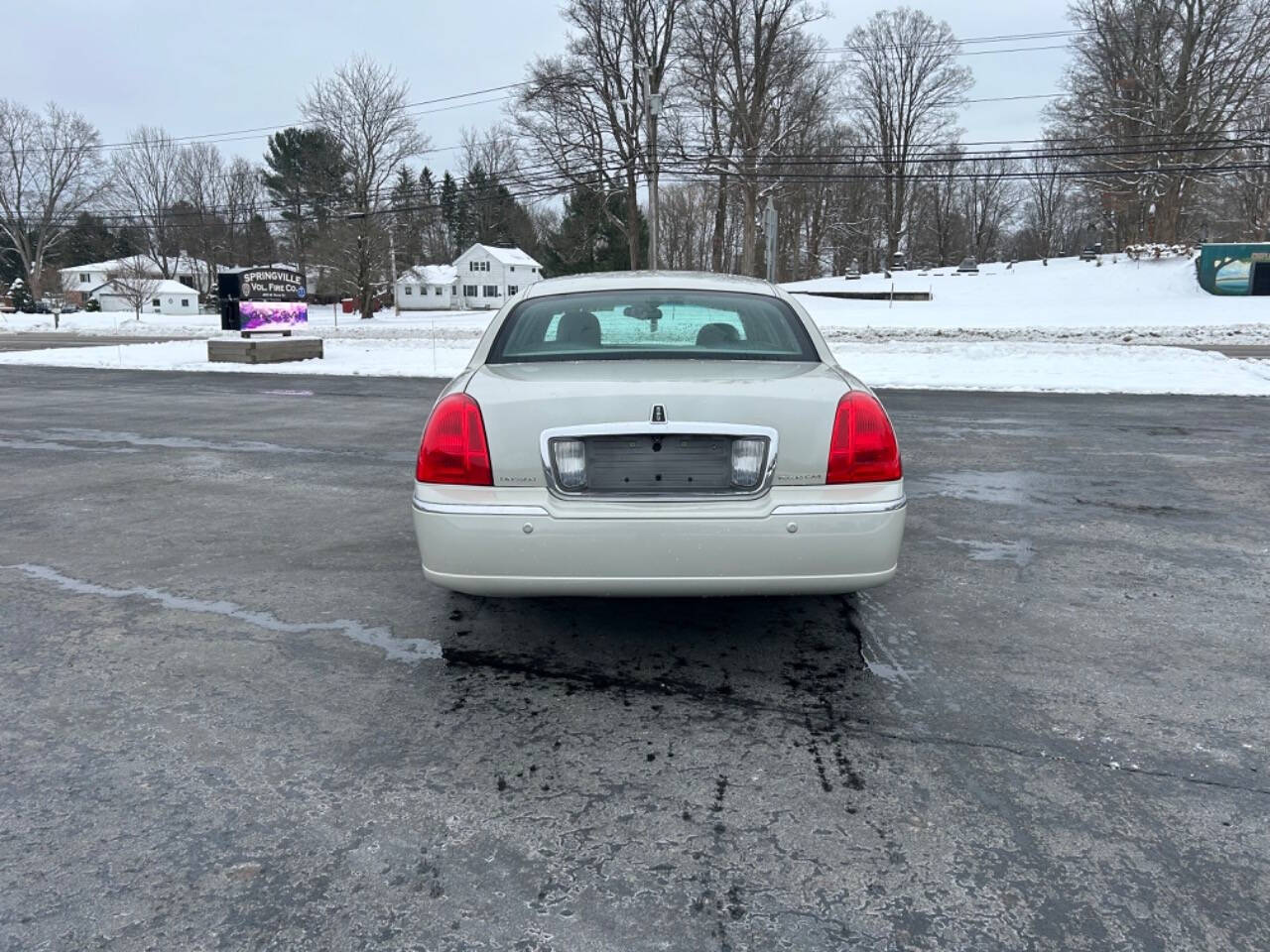 2005 Lincoln Town Car for sale at Main Street Motors Of Buffalo Llc in Springville, NY