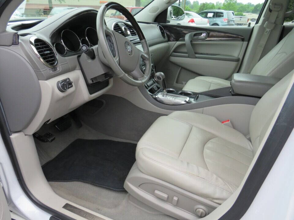 2016 Buick Enclave for sale at Colbert's Auto Outlet in Hickory, NC