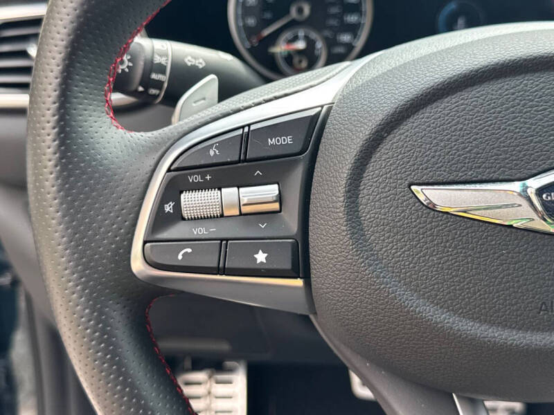 2023 Genesis G70