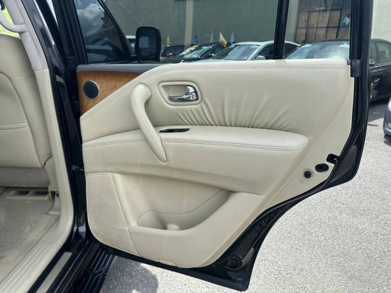 2011 Infiniti QX56