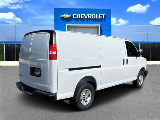 2026 Chevrolet Express 2500