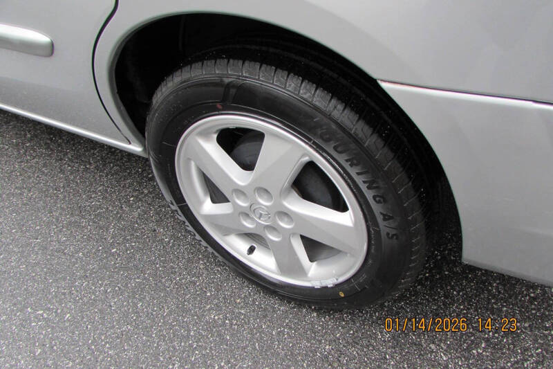 2003 Mazda MPV ES