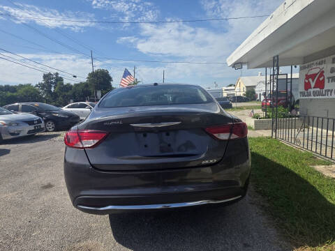 2015 Chrysler 200 Limited