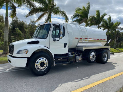 2015 Freightliner M2 106