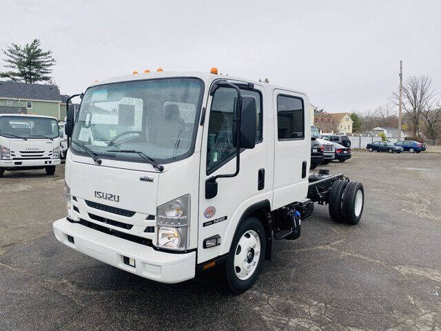 2022 Isuzu NRR