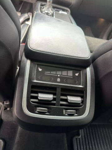 2019 Volvo XC90 T6 R-Design