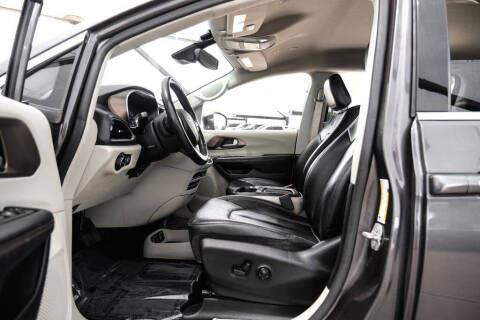 2018 Chrysler Pacifica Touring L Plus