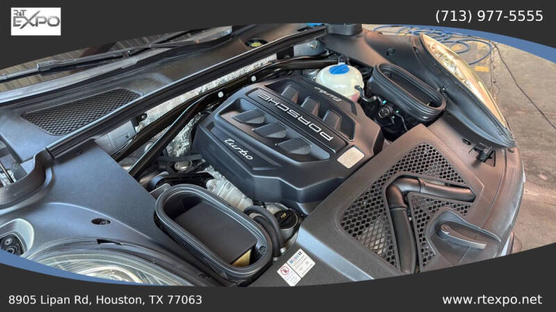 2015 Porsche Macan Turbo