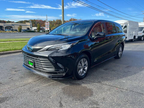 2021 Toyota Sienna for sale at iCar Auto Sales in Howell NJ