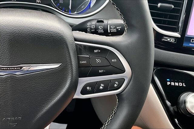 2024 Chrysler Pacifica Touring L