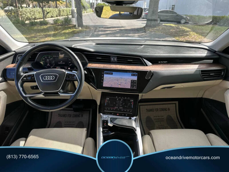 2019 Audi e-tron quattro Prestige