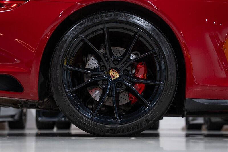 2019 Porsche 911 Carrera 4S